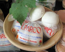 Immagine 1 di Mozzarella di Bufala D.O.P.