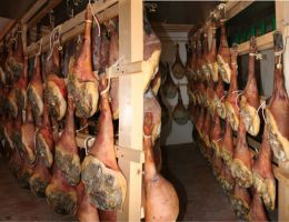 Immagine 2 di PROSCIUTTO CRUDO DI SUINO NERO DEI NEBRODI