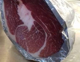 Immagine 2 di CULATELLO DI ZIBELLO D.O.P.  CACCIALI GRAZIANO