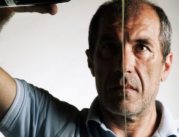 Immagine 1 di OLIO EXTRAVERGINE DI OLIVA D.O.P. GOLDEN DI QUALITA' SUPERIORE