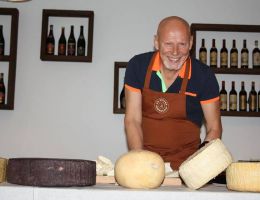 Immagine 1 di MONTE VERONESE ALLEVO STRAVECCHIO D.O.P.