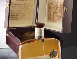 Immagine 1 di GRAPPA MOSCATO RISERVA ANTICA DISTILLERIA QUAGLIA 1890