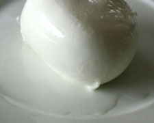 Immagine 1 di MOZZARELLA DI BUFALA CAMPANA  D.O.P.