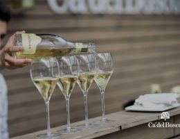 Immagine 2 di FRANCIACORTA CUVÉE PRESTIGE CA' DEL BOSCO