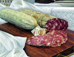 Immagine 4 di SALAME DI VARZI D.O.P. SALUMIFICIO MAGROTTI