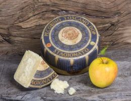 Immagine 1 di PECORINO TOSCANO D.O.P. STAGIONATO 12 MESI