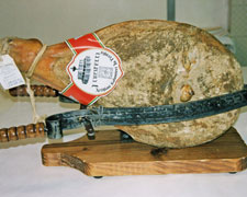 Immagine 1 di PROSCIUTTO CRUDO LUPATELLINO STAGIONATO SALUMIFICIO I LUPATELLI