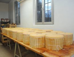 Immagine 2 di PANNERONE LODIGIANO CASAIFICIO CARENA