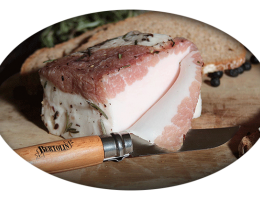 Immagine 1 di LARDO DI ARNAD D.O.P. SALUMIFICIO ARTIGIANALE MAISON BERTOLIN