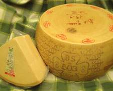 Immagine 1 di GRANA PADANO D.O.P. BIOLOGICO CASEIFICIO TOMASONI