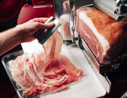 Immagine 4 di PROSCIUTTO CRUDO DI SAN DANIELE DEL FRIULI D.O.P.