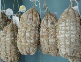 Immagine 1 di MARIOLA CRUDA PIACENTINA