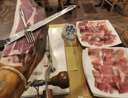 Immagine 1 di PROSCIUTTO CRUDO PRATOMAGNO PROSCIUTTIFICIO PRATOMAGNO