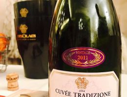 Immagine 2 di CUVE'E GRAN RISERVA CALUSO SPUMANTE METODO CLASSICO D.O.C.G. ORSOLANI VINI