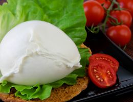 Immagine 3 di MOZZARELLA DI BUFALA CAMPANA D.O.P.