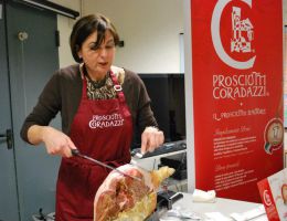 Immagine 1 di PROSCIUTTO CRUDO SAN DANIELE DEL FRIULI D.O.P.