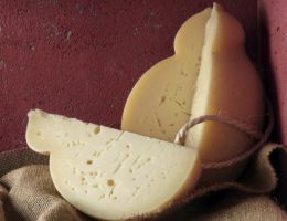 Immagine 1 di CACIOCAVALLO SILANO CASEIFICIO LACOCCA