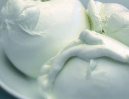 Immagine 4 di MOZZARELLA DI BUFALA ALLEVAMENTO PIEMONTESE