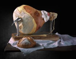 Immagine 1 di PROSCIUTTO CRUDO DI PARMA D.O.P. MAGNUS