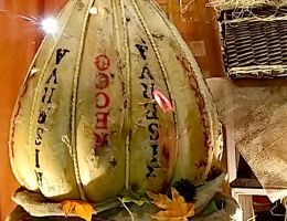 Immagine 3 di MANDARONE PROVOLONE VALPADANA DI ENZO RECCO