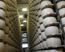 Immagine 1 di Parmigiano Reggiano 36 mesi Dop