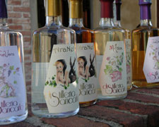 Immagine 1 di GRAPPA SUN VERA VITIGNO NEBBIOLO ​​​​​​​BAGNOMARIA ALLA PIEMOTESE DOPPIA DISTILLAZIONE DISTILLERIA SANCARLO