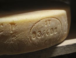 Immagine 4 di FORMAI DE MUT D.O.P. DELL'ALTA VALLE BREMBANA