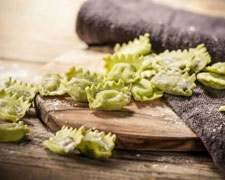 Immagine 1 di AGNOLOTTI AL PLIN DELLE LANGHE  PASTIFICIO ARTIGIANALE VALLEBELBO