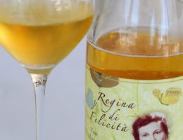 Immagine 2 di MOSCATO BIANCO SPUMANTE REGINA DI FELICITA' BARICCHI VINI