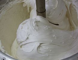 Immagine 2 di TORRONE FRIABILE ALLA NOCCIOLA TONDA GENTILE TRIBOLATA ANTICA CASA FACCIO 1856