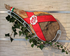 Immagine 1 di PROSCIUTTO CRUDO STAGIONATO NONNO MORO DAVID SALUMI