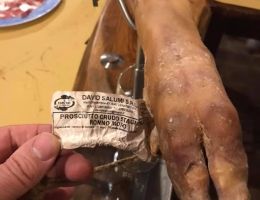 Immagine 5 di PROSCIUTTO CRUDO STAGIONATO NONNO MORO DAVID SALUMI