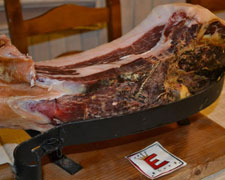 Immagine 1 di PROSCIUTTO CRUDO DI SUINO NERO CASERTANO