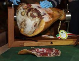 Immagine 3 di PROSCIUTTO CRUDO DI CINTA SENESE