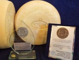 Immagine 1 di OL FORMAIU DE CAMPANA