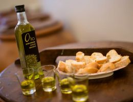 Immagine 1 di OLIO EXTRAVERGINE DI OLIVA BIO BLEND DI  QUALITA' SUPERIORE