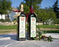 Immagine 1 di OLIO EXTRAVERGINE DI OLIVA DI MATTINATA BISCEGLIE D.O.P.