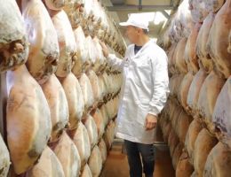 Immagine 4 di PROSCIUTTO CRUDO STAGIONATO  CINQUE STAGIONI