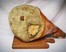 Immagine 1 di PROSCIUTTO CRUDO DI CASTEL DEL GIUDICE