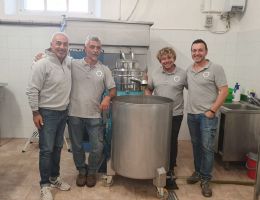 Immagine 5 di OLIO EXTRAVERGINE DI OLIVA CULTIVAR ASCOLANA TENERA CATEGORIA SUPERIORE SPALIÀ