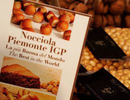 Immagine 1 di NOCCIOLA TONDA DEL PIEMONTE I.G.P. AGRI NOCCIOLE D'ELITE