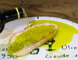 Immagine 5 di OLIO EXTRAVERGINE DI OLIVA D.O.P. UMBRIA COLLI ASSISI SPOLETO CASALONTANA CATEGORIA SUPERIORE