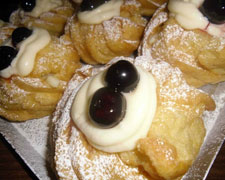 Immagine 1 di ZEPPOLA DI SAN GIUSEPPE PASTICCERIA THE SCHIP