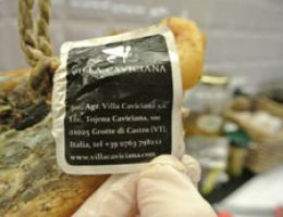 Immagine 2 di PROSCIUTTO CRUDO DA RAZZA  lANUTI MANGALITZA