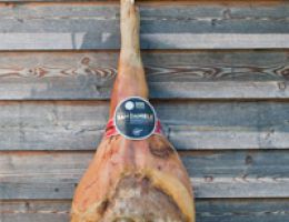 Immagine 2 di PROSCIUTTO CRUDO DOK DI SAN DANIELE DEL FRIULI D.O.P.