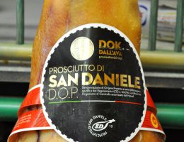 Immagine 1 di PROSCIUTTO CRUDO DOK DI SAN DANIELE DEL FRIULI D.O.P.