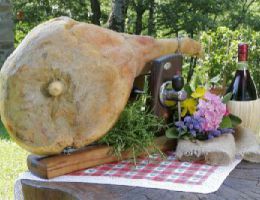 Immagine 1 di PROSCIUTTO CRUDO NOSTRANO SAMBUCANO 18 MESI