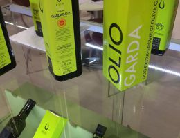 Immagine 3 di OLIO EXTRAVEGINE DI OLIVA GARDA BRESCIANO D.O.P. DI QUALITA' SUPERIORE AGRICOLA SAN FELICE