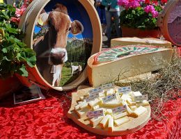 Immagine 1 di PUZZONE DI MOENA D.O.P. CASIFICIO SOCIALE DI PREDAZZO E MOENA