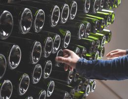 Immagine 2 di ROERO ARNEIS D.O.C.G. SPUMANTE EXTRA BRUT FOR YOU DEMARIE VINI